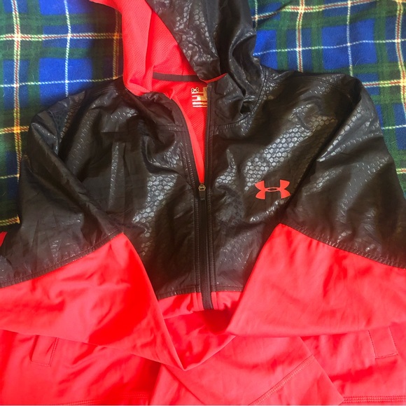 Under armour Mens ‘all season gear’ zip up - Picture 6 of 6